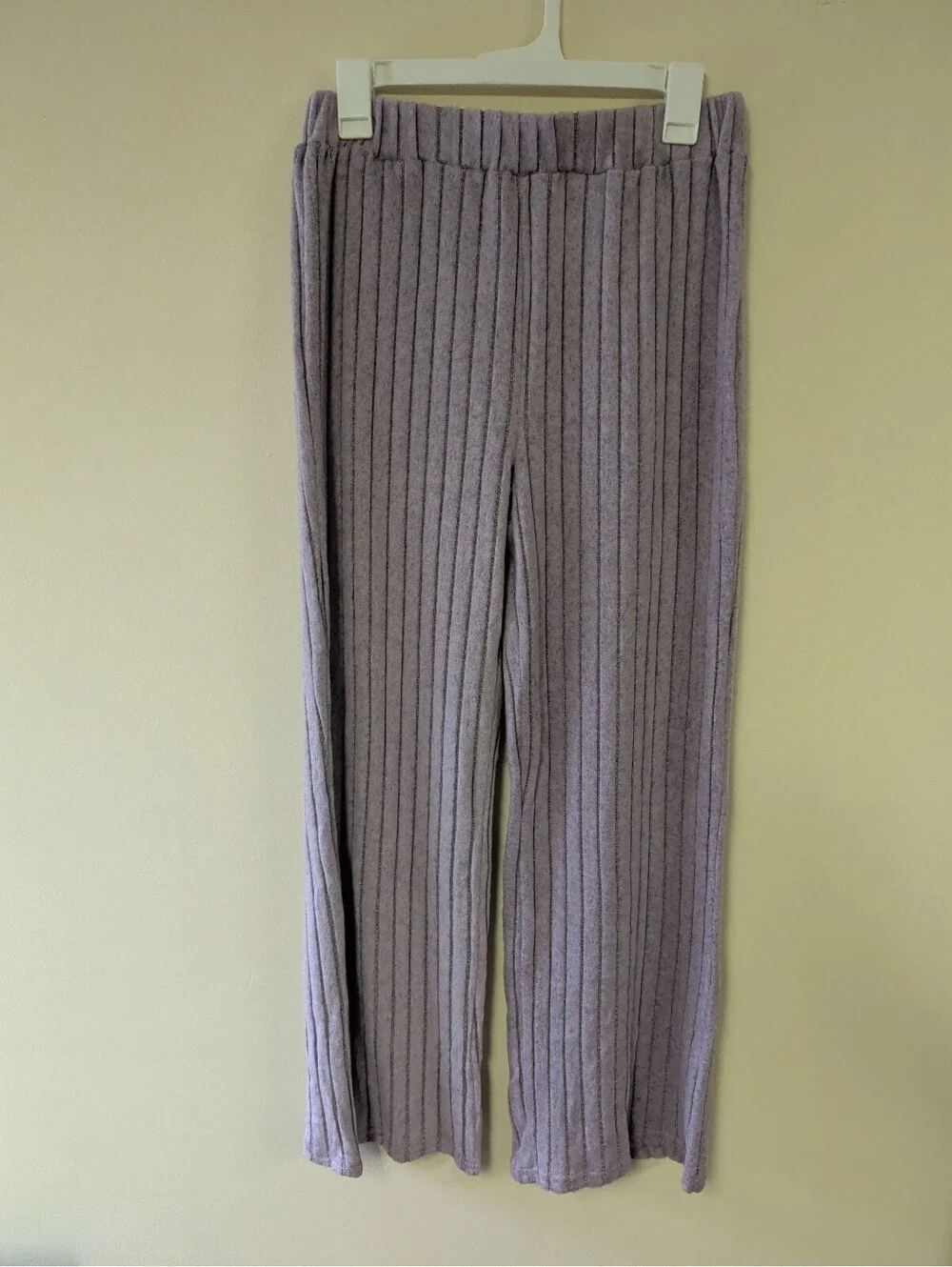 NWOT Medium Lavender Ribbed Knit Hoodie and Pants Lounge Set